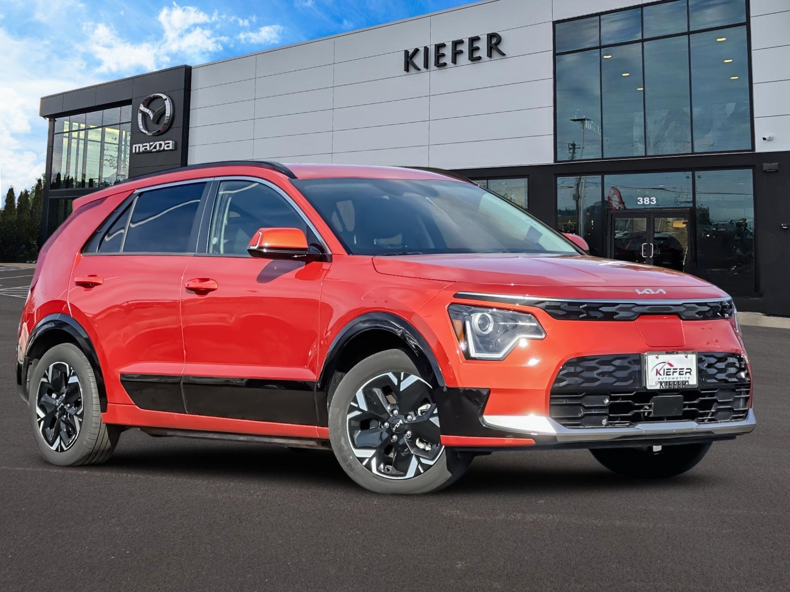 Used 2023 Kia Niro Wind w/ Wind Preserve Package image 2