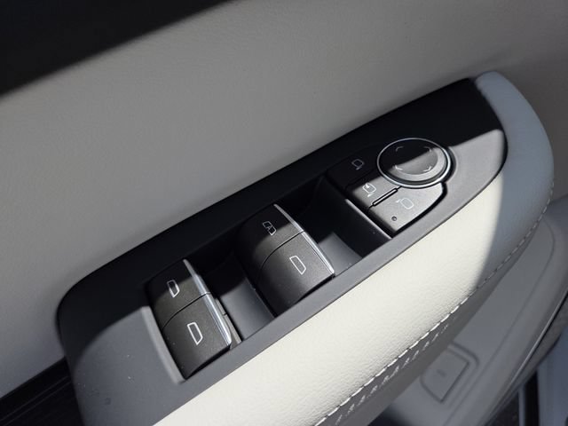 New 2026 Buick Enclave Avenir w/ Super Cruise Package FWD image 11
