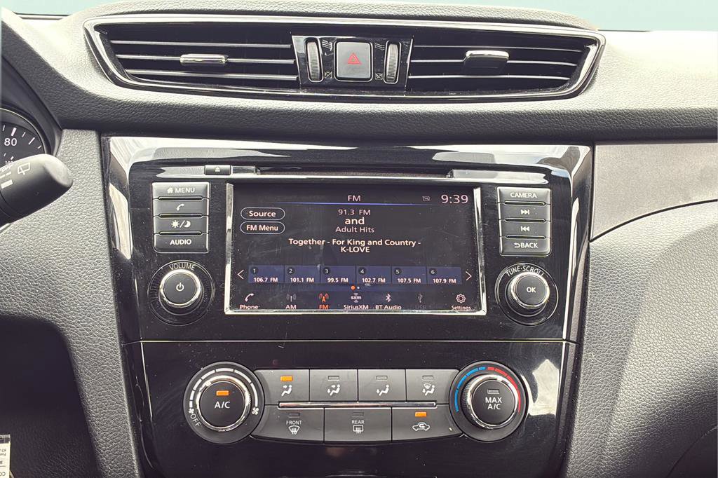 Used 2022 Nissan Rogue Sport S image 16