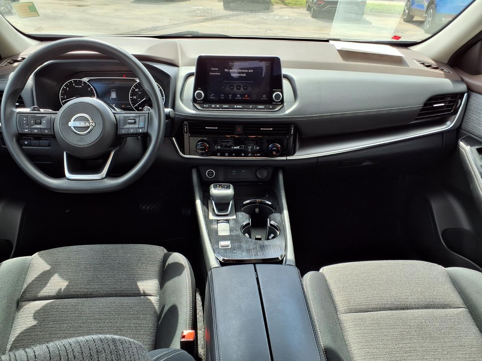 Used 2023 Nissan Rogue SV FWD image 12