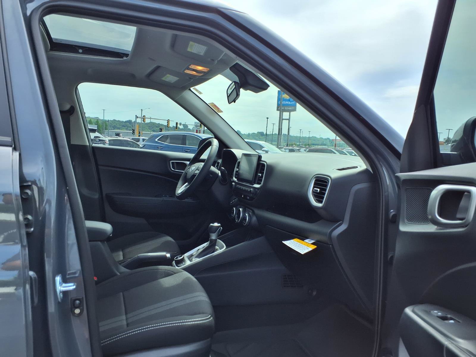 Used 2026 Hyundai Venue SEL FWD image 23