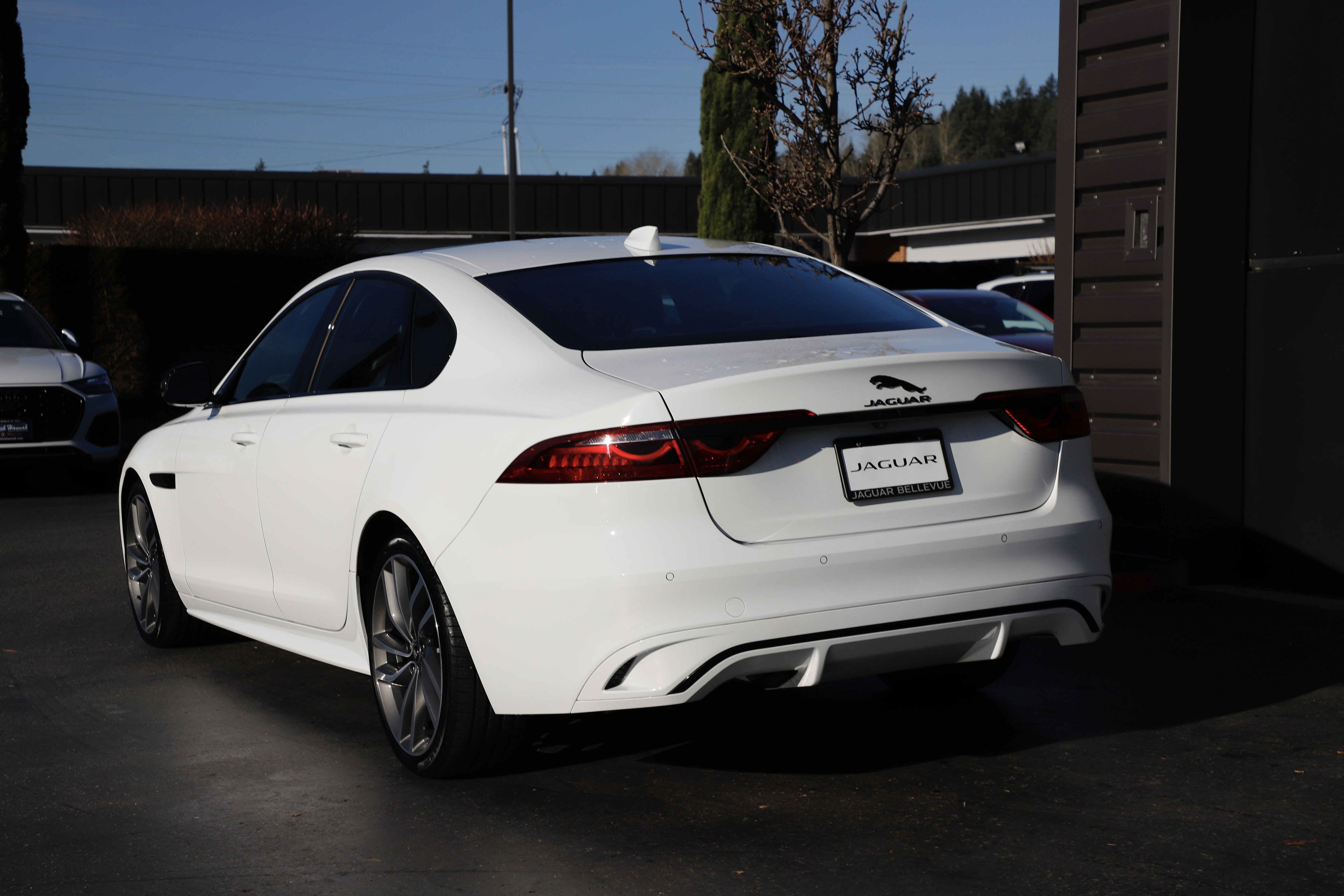 New 2024 Jaguar XF R-Dynamic SE image 8