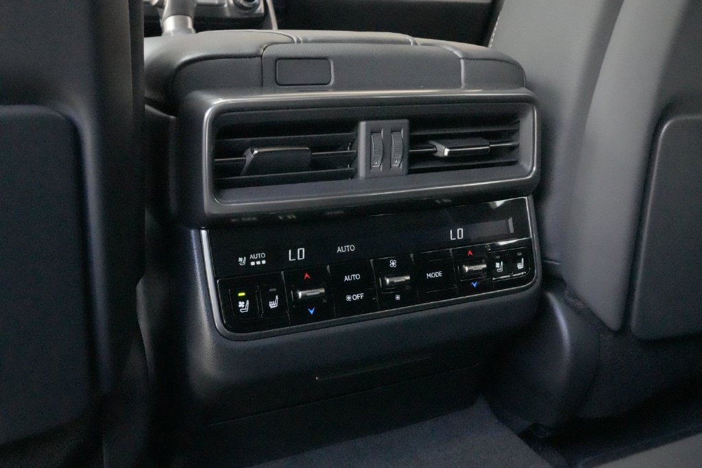 New 2026 Lexus LX 600 4WD w/ Accessory Package (Z1) image 23