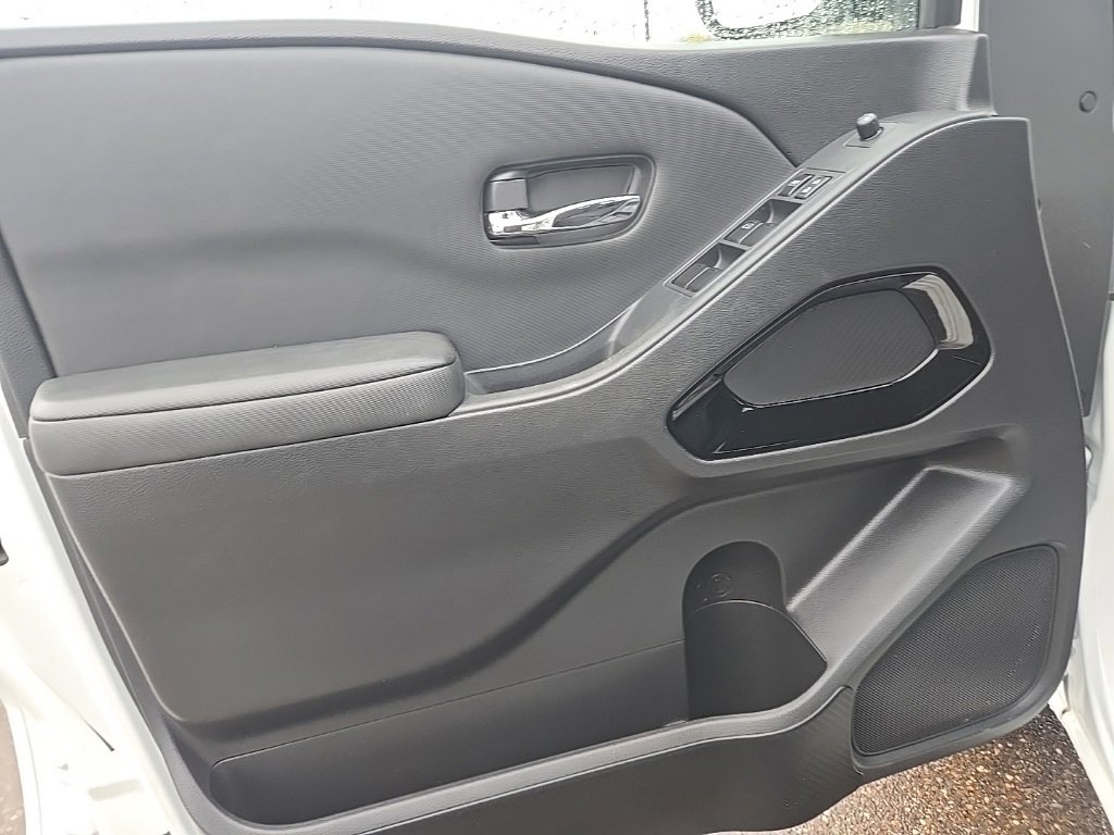 Used 2023 Nissan Frontier SV w/ Midnight Edition Package image 12