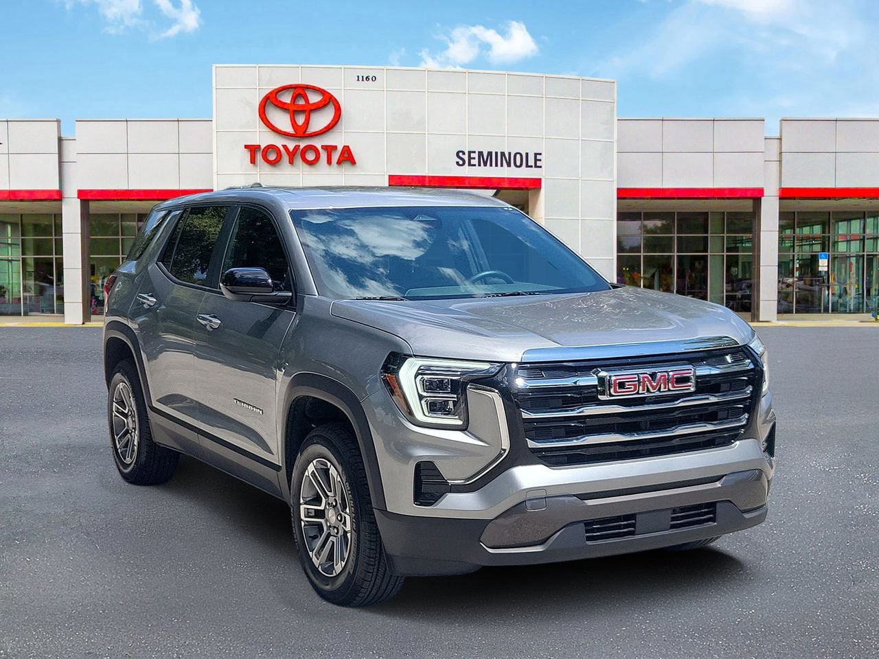 Used 2026 GMC Terrain Elevation FWD image 2