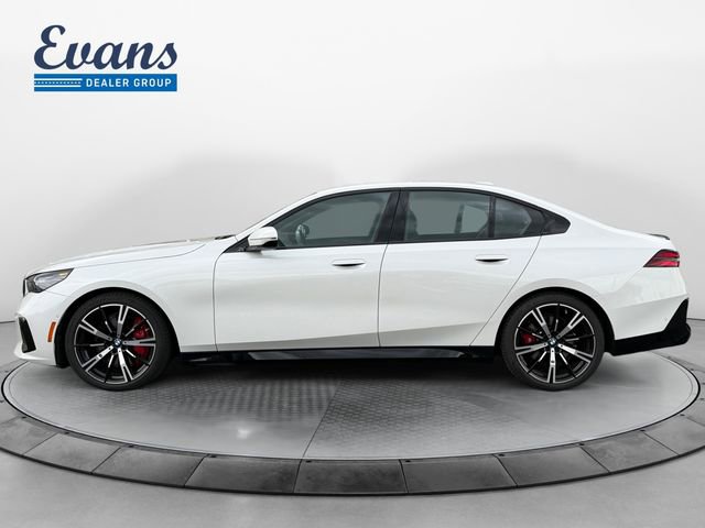 Used 2024 BMW 540i xDrive w/ Premium Package AWD/4WD image 3