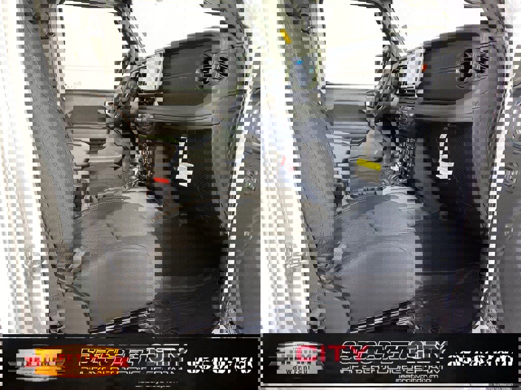 New 2026 Jeep Gladiator Mojave image 32