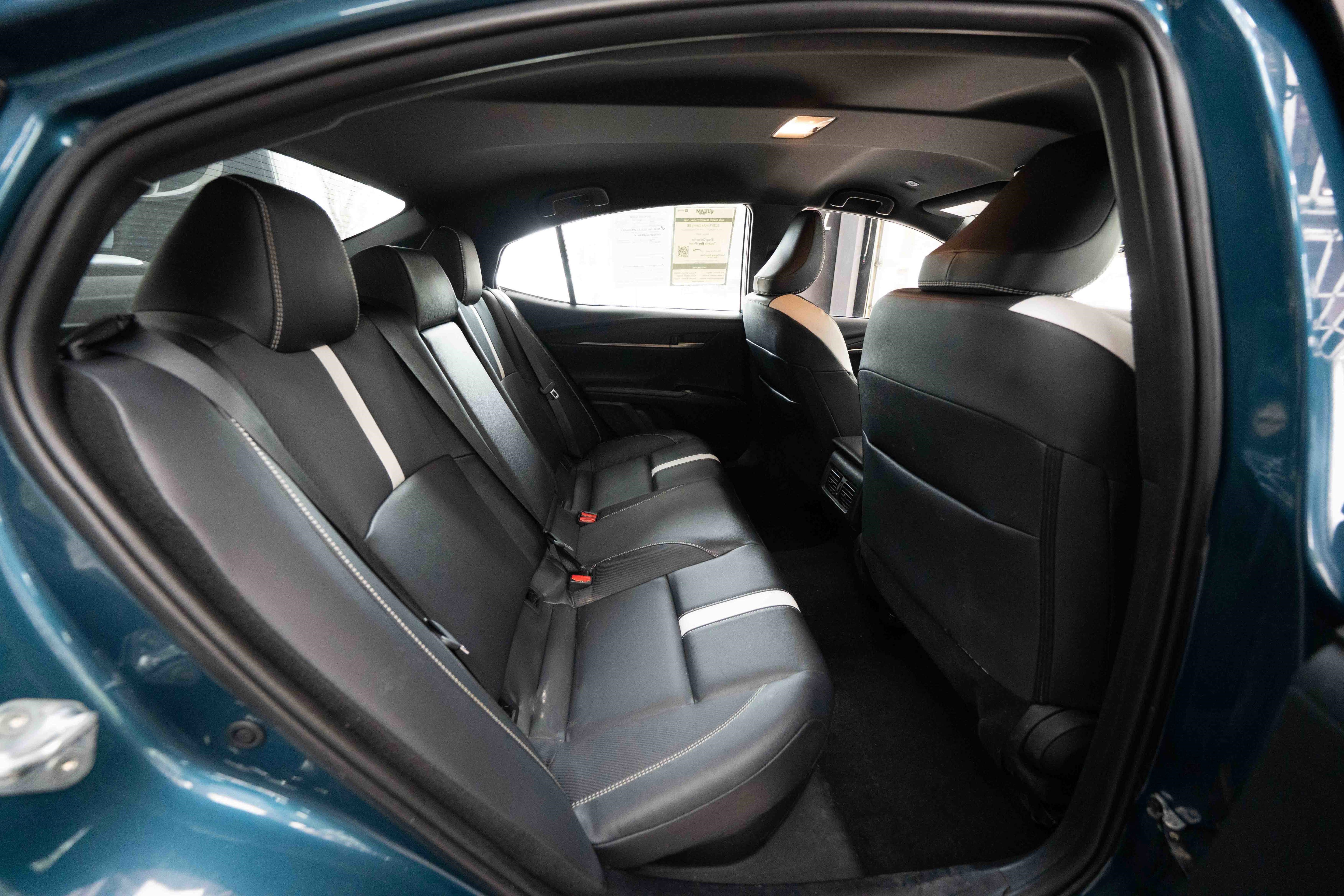 Used 2025 Toyota Camry SE image 24