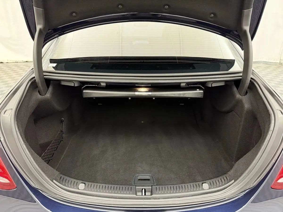 Used 2017 Mercedes-Benz E 300 4MATIC image 42