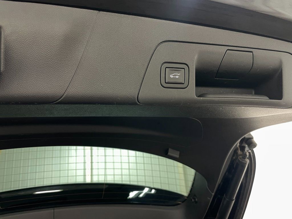 Used 2023 Buick Envision Preferred image 43