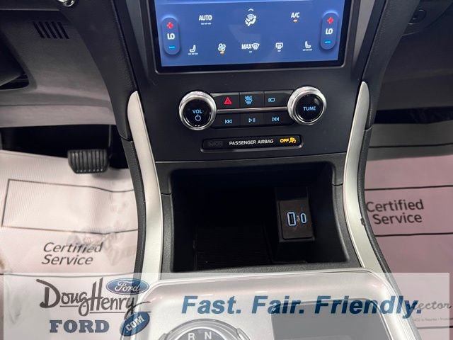 Used 2024 Ford Edge SEL image 45