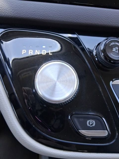 Used 2017 Chrysler Pacifica Touring FWD image 23