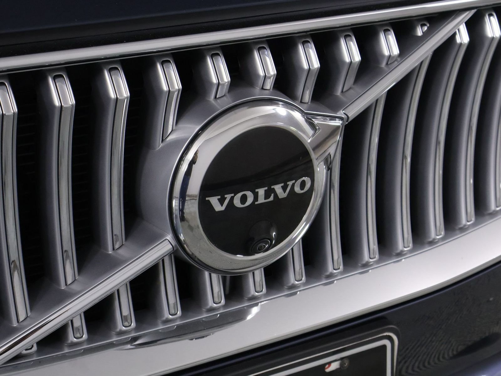 Certified 2023 Volvo XC90 B6 Plus w/ Protection Package Premier AWD/4WD image 27