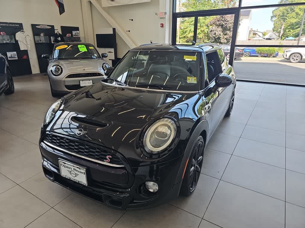Used 2019 MINI Cooper S FWD image 1