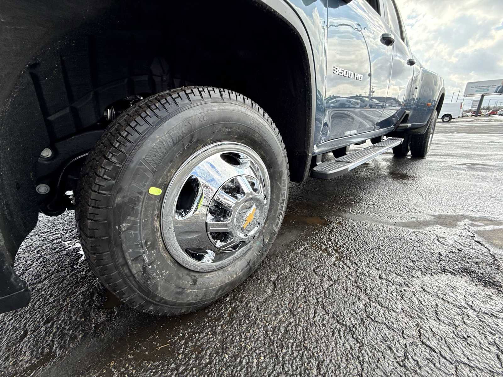 New 2026 Chevrolet Silverado 3500 LT w/ All Star Edition AWD/4WD image 18