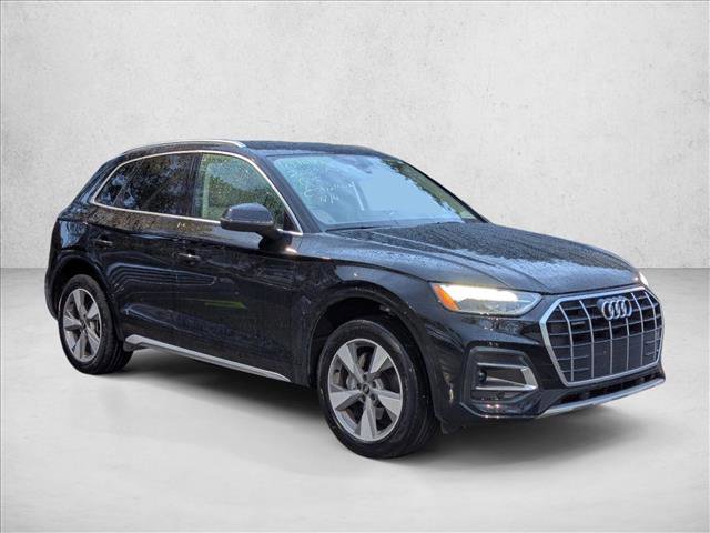 Used 2023 Audi Q5 2.0T Premium w/ Convenience Package image 3