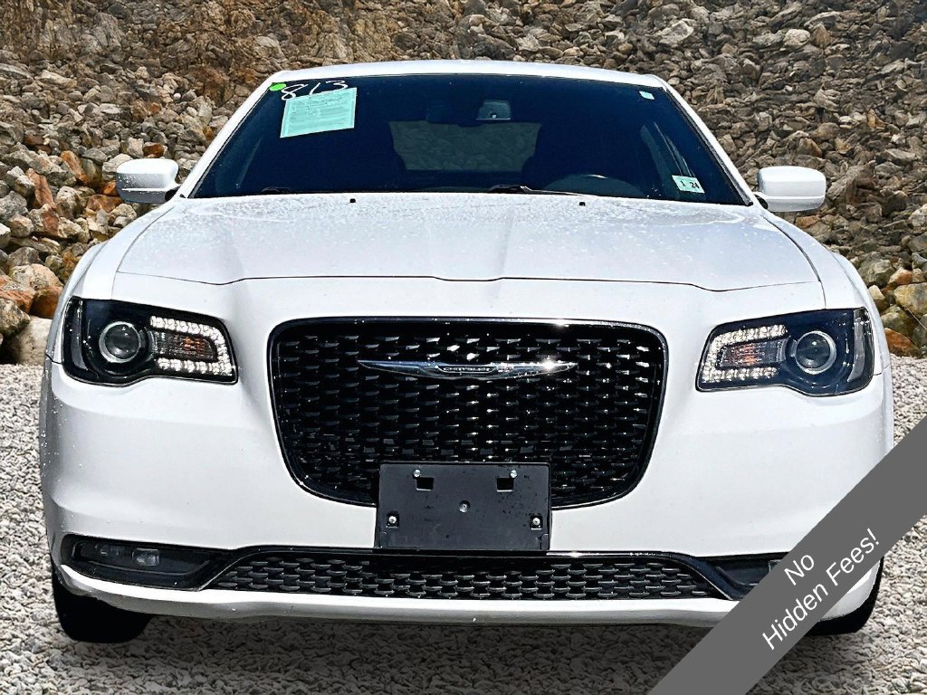 Used 2019 Chrysler 300 S RWD image 3