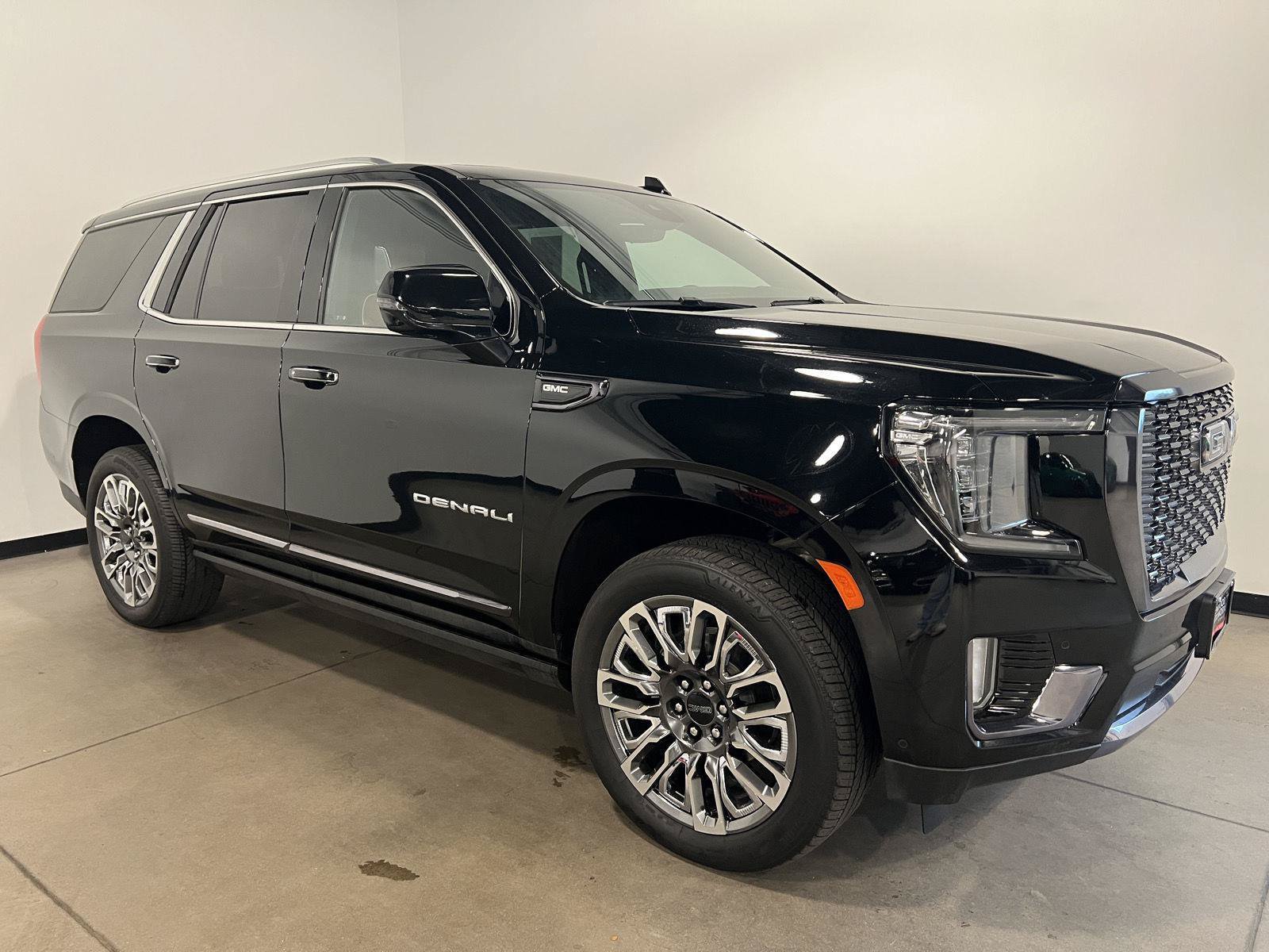Used 2024 GMC Yukon Denali Ultimate AWD/4WD image 1