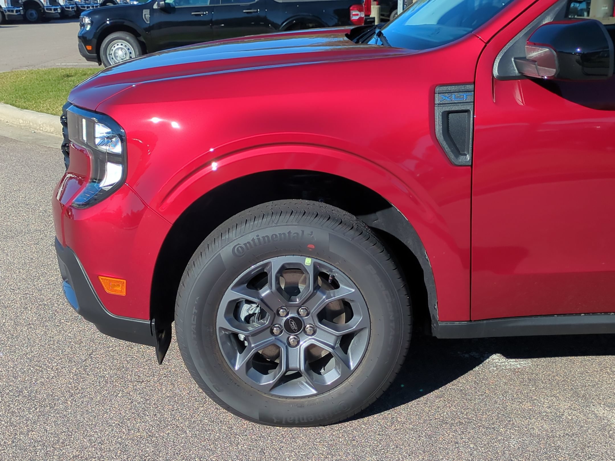 New 2026 Ford Maverick XLT w/ XLT Luxury Package FWD image 10