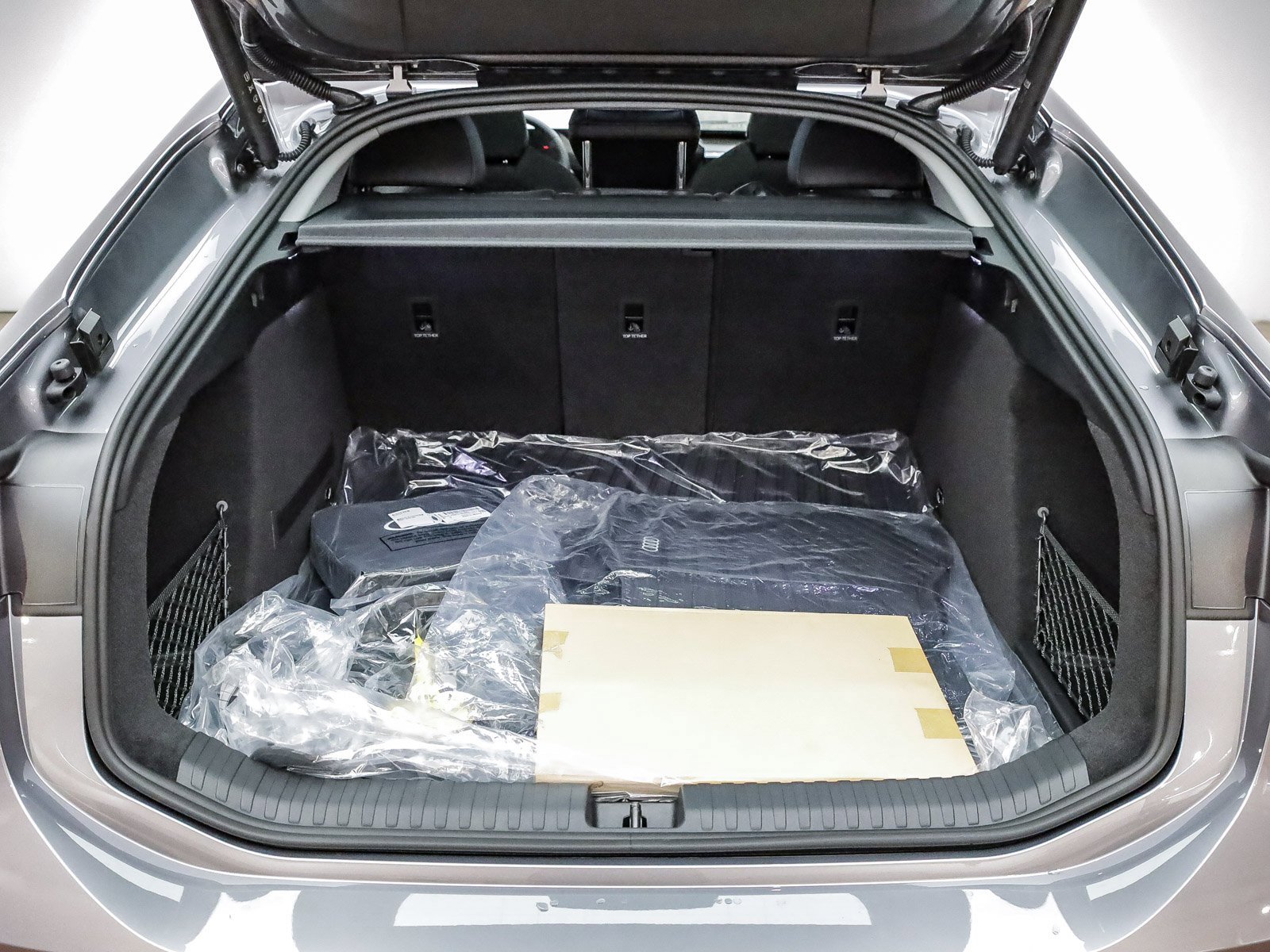 New 2025 Audi A6 e-tron Premium Plus image 28