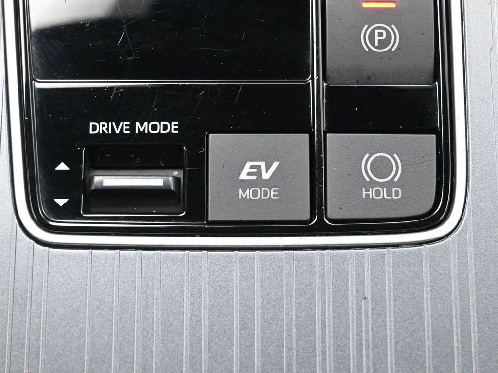 Certified 2024 Toyota Sienna XSE w/ XSE Premium Package image 30