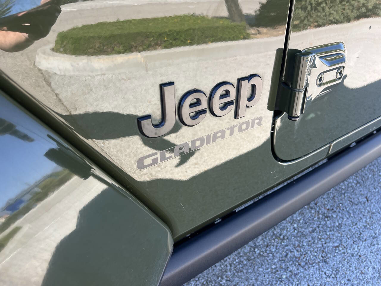 Used 2021 Jeep Gladiator Sport image 16