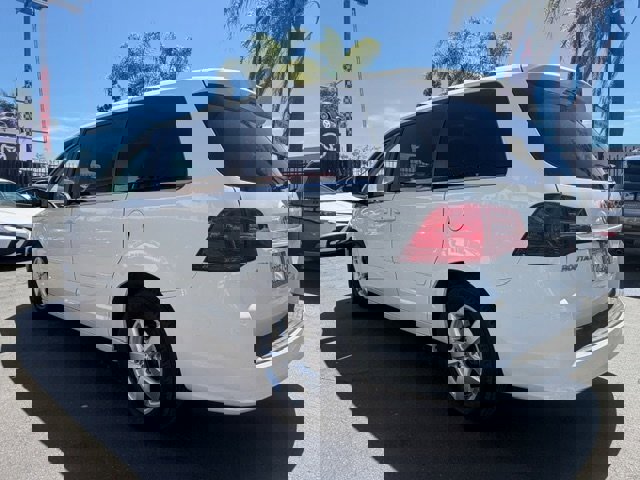 Used 2010 Volkswagen Routan SE image 5