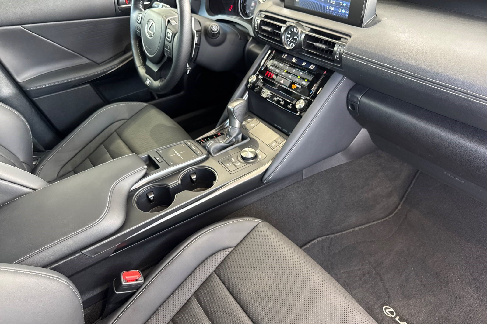 Used 2025 Lexus IS 350 F Sport RWD image 19