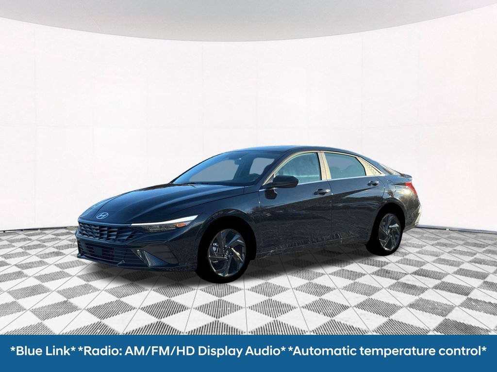 New 2026 Hyundai Elantra SEL Sport Premium FWD image 2