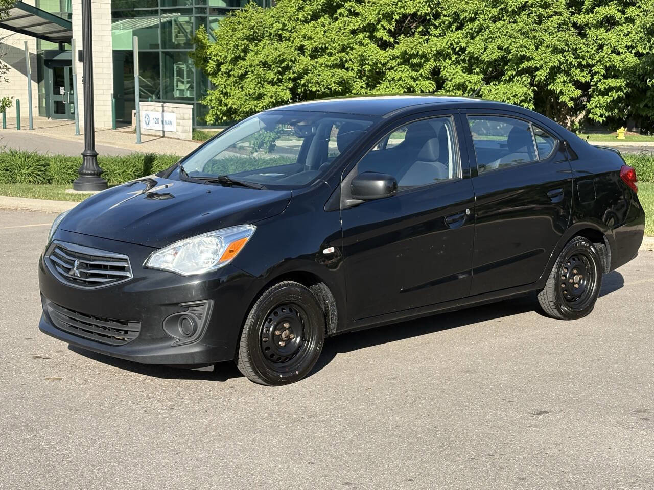 Used 2017 Mitsubishi Mirage G4 ES image 1