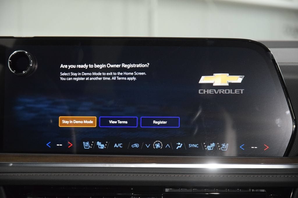 New 2026 Chevrolet Suburban High Country AWD/4WD image 33