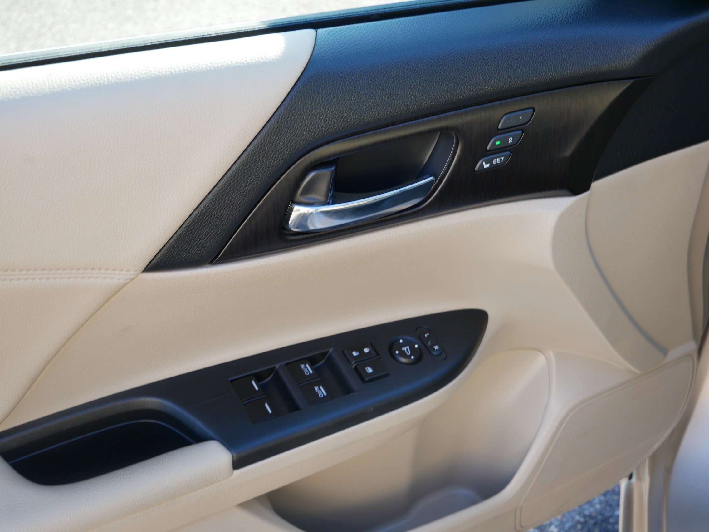 Used 2015 Honda Accord EX-L image 20