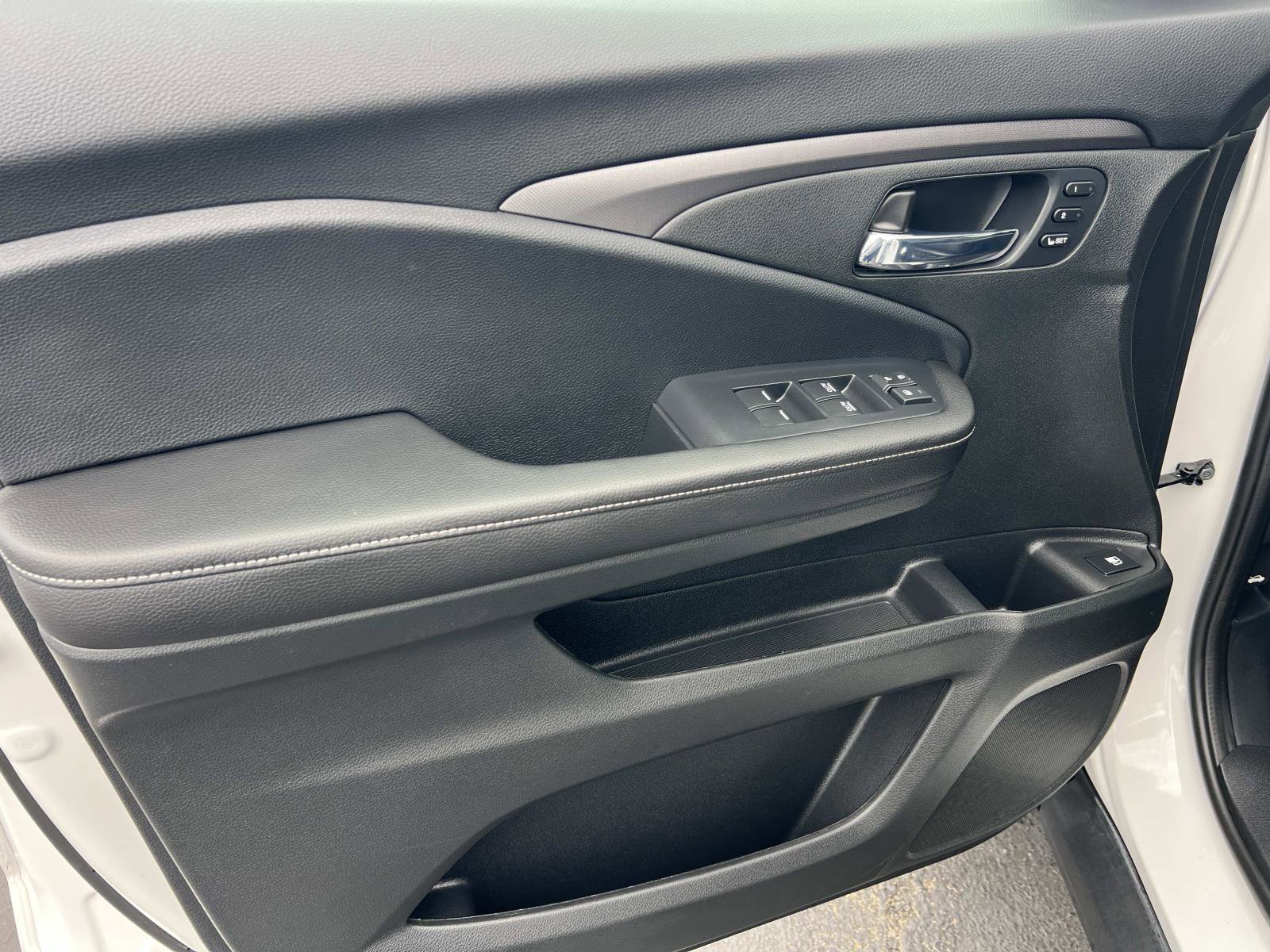 Used 2025 Honda Ridgeline RTL image 6