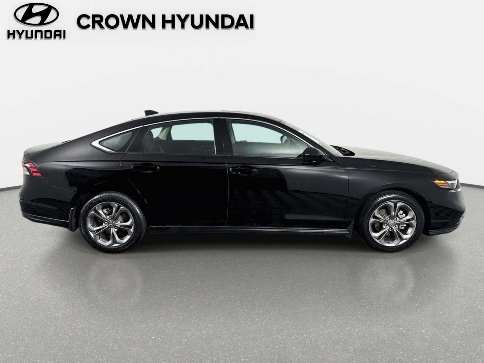 Used 2023 Honda Accord EX image 5