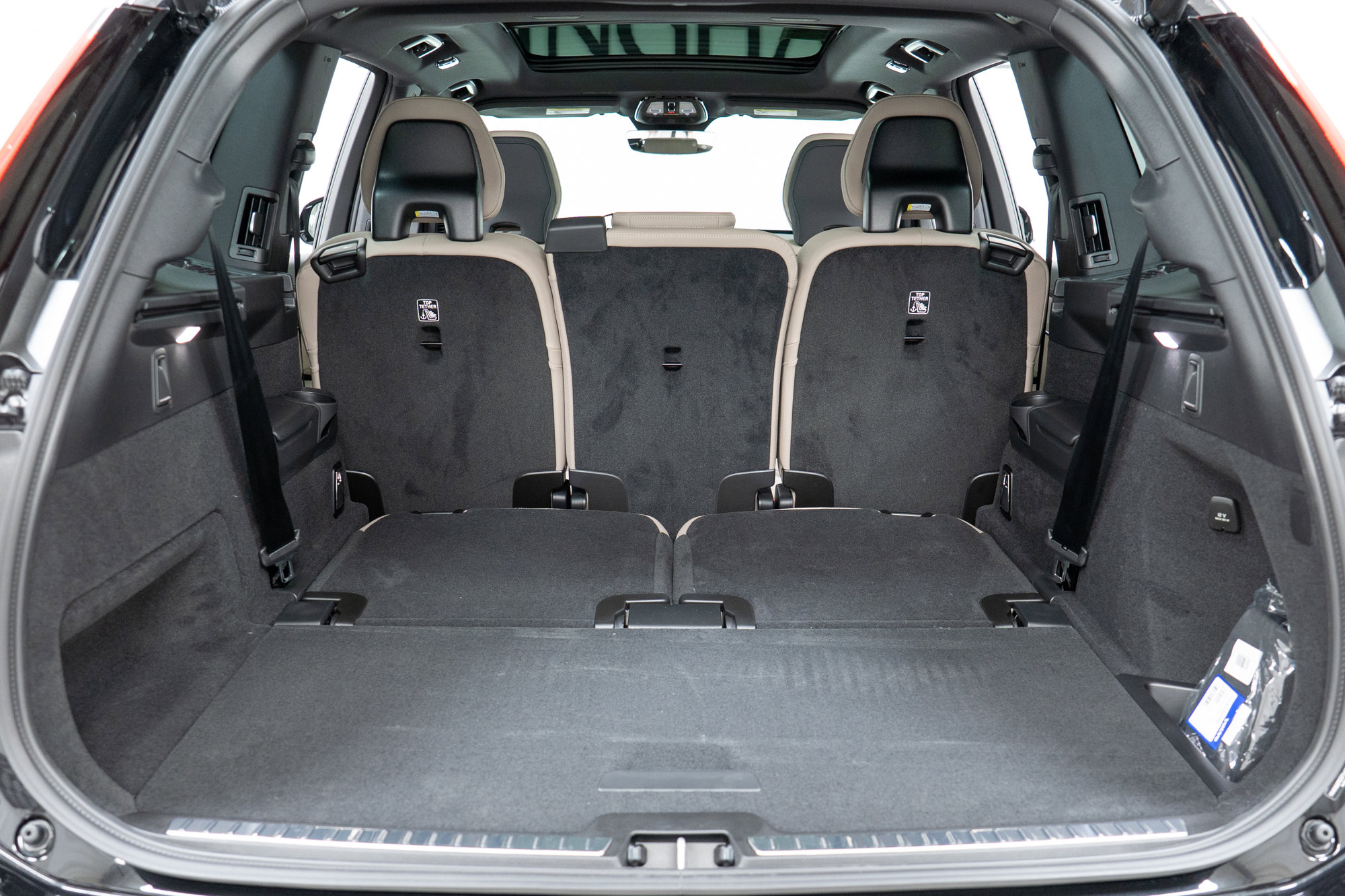 New 2026 Volvo XC90 T8 Plus w/ Protection Package Premier image 10