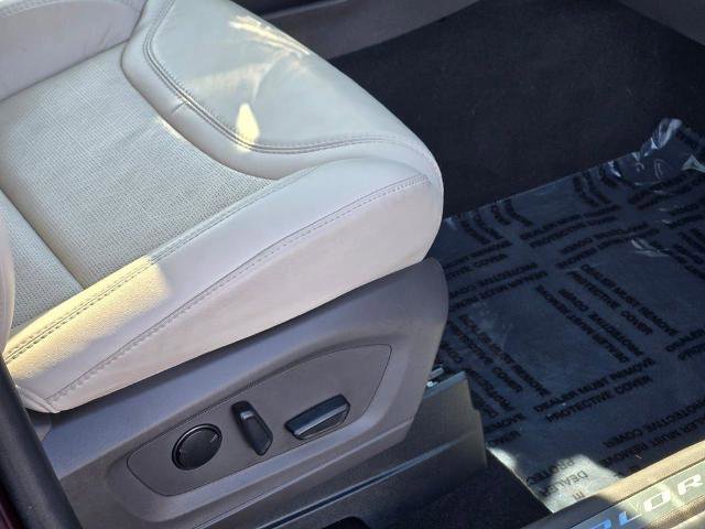 Certified 2023 Ford Explorer Platinum w/ Technology Package AWD/4WD image 8