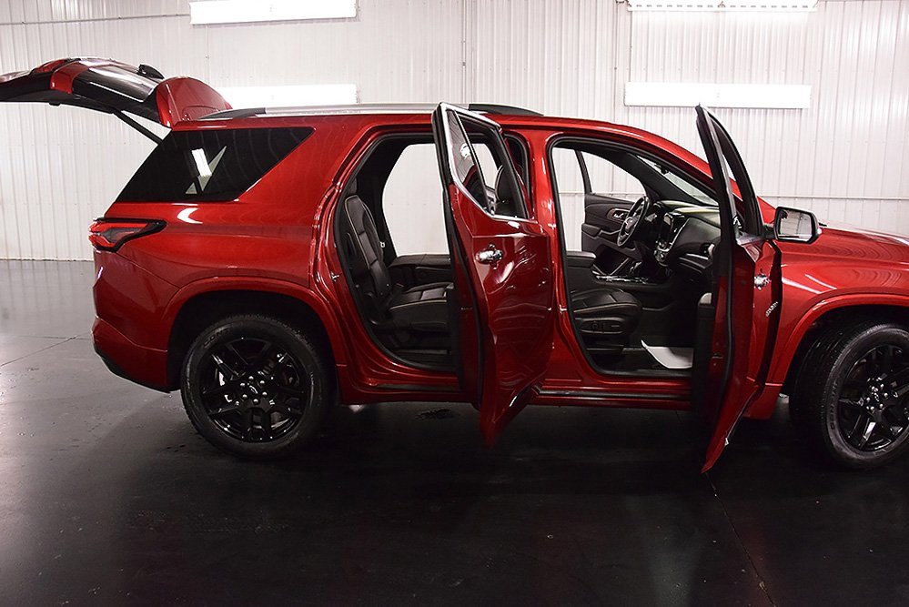 Used 2023 Chevrolet Traverse Premier w/ LPO, Floor Liner Package image 34