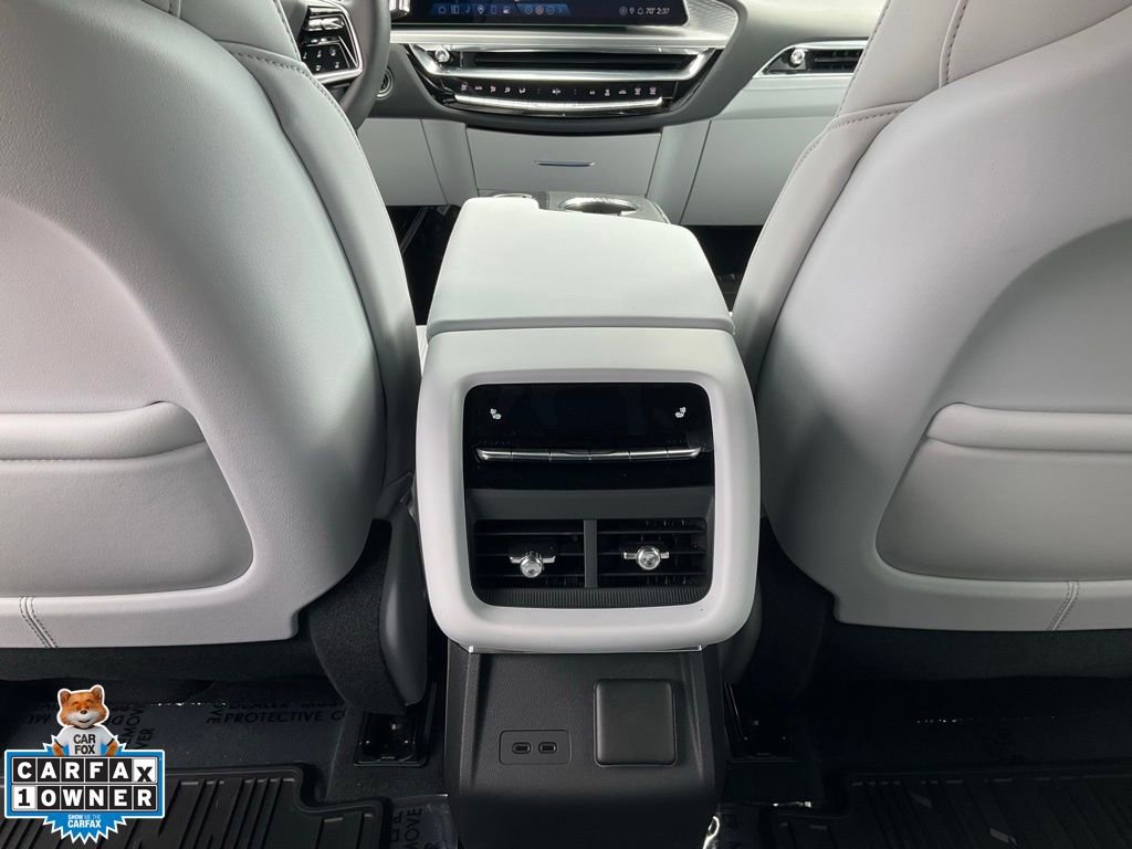 Used 2024 Cadillac Lyriq Sport AWD/4WD image 35