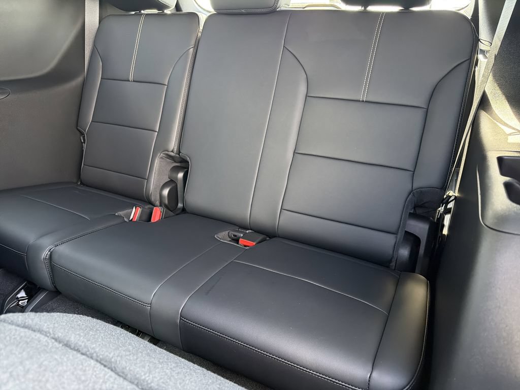 New 2026 GMC Acadia Elevation w/ Black Edition FWD image 18
