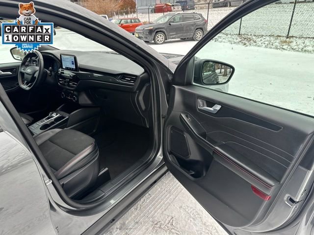 Certified 2025 Ford Escape ST-Line image 11