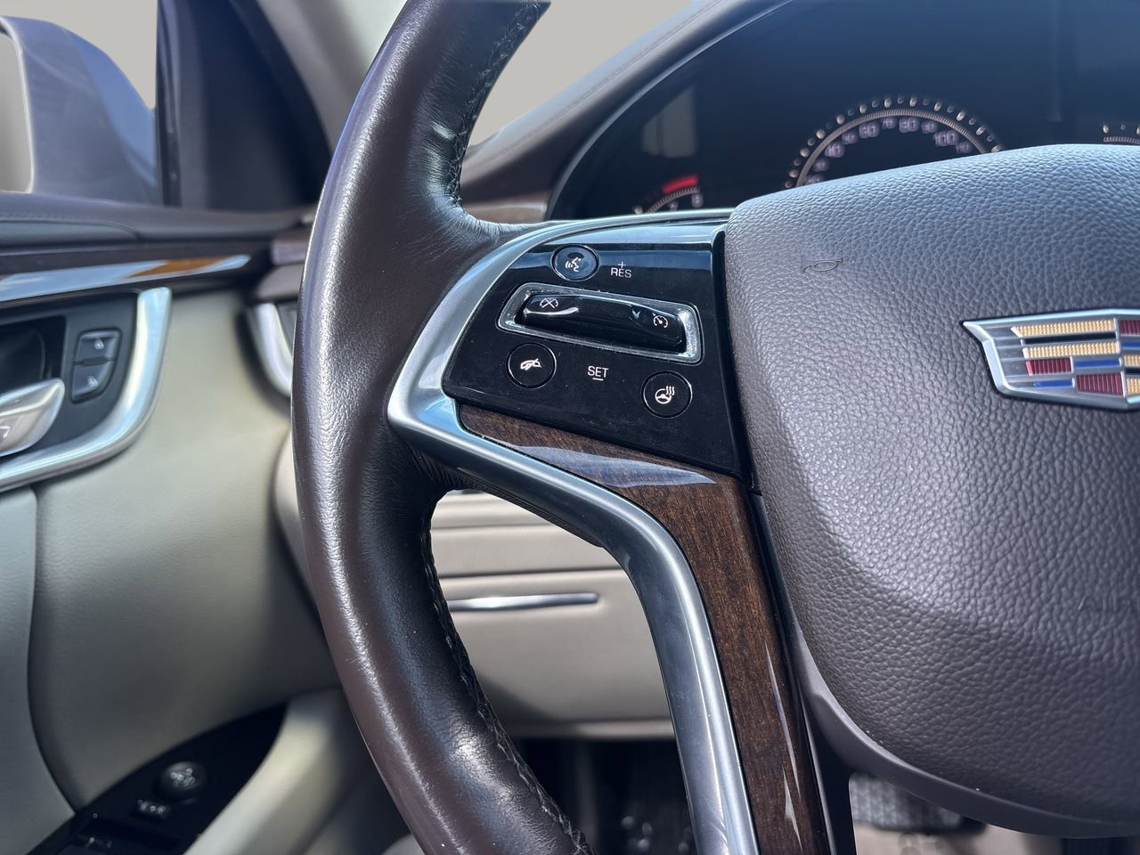 Used 2017 Cadillac XTS Luxury image 26