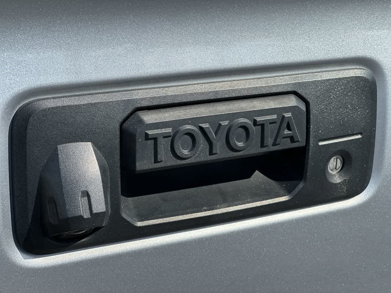 Used 2019 Toyota Tacoma SR5 RWD image 11