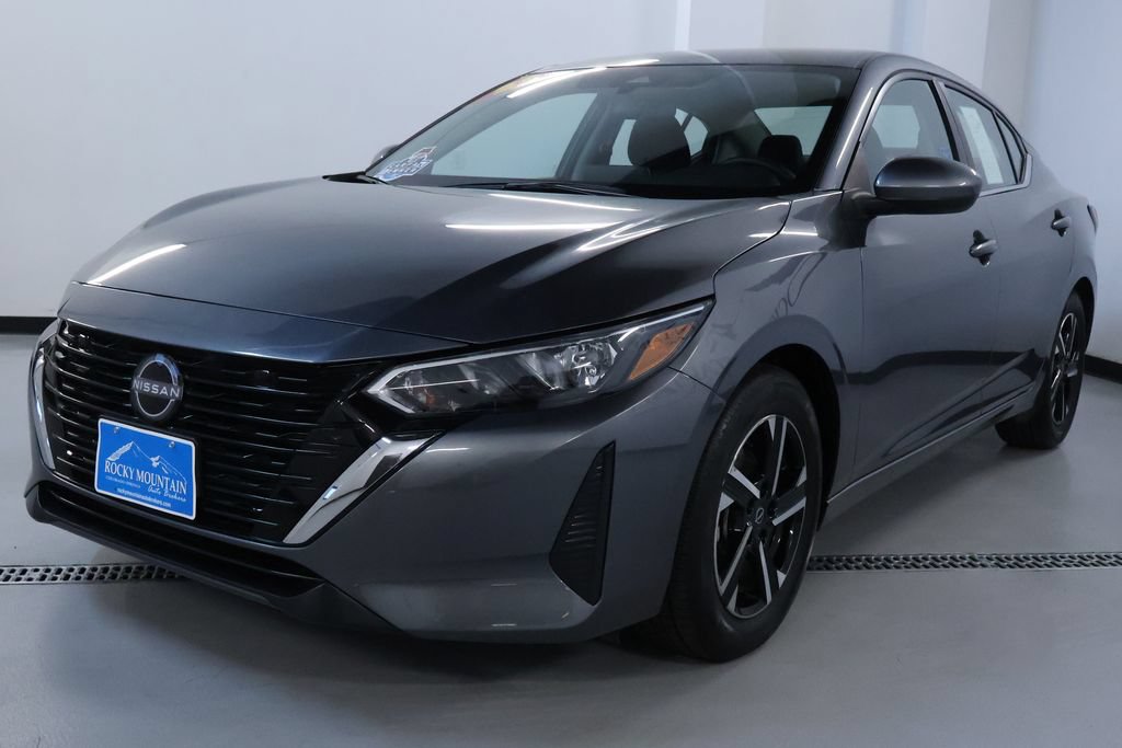 Used 2025 Nissan Sentra SV FWD image 3