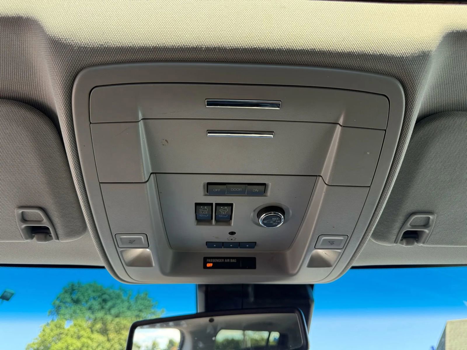 Used 2019 GMC Yukon XL SLT image 29