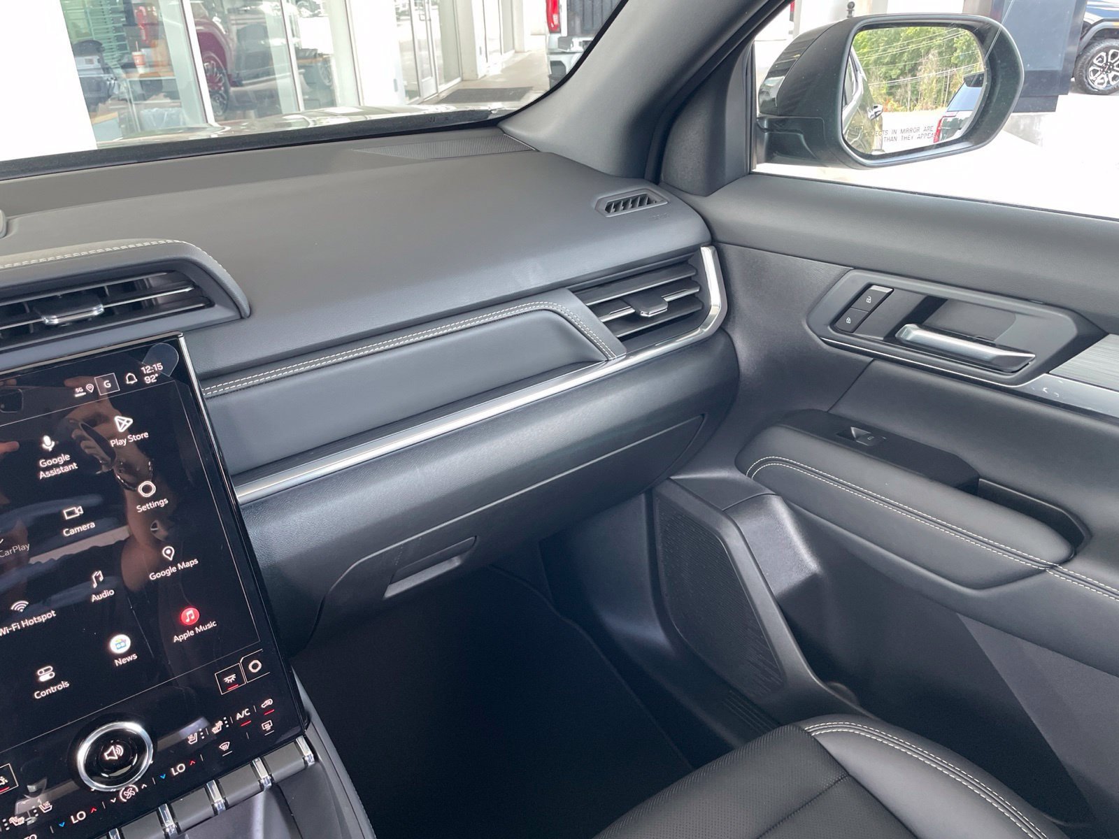 New 2027 GMC Terrain Elevation w/ Elevation Premium Package FWD image 32