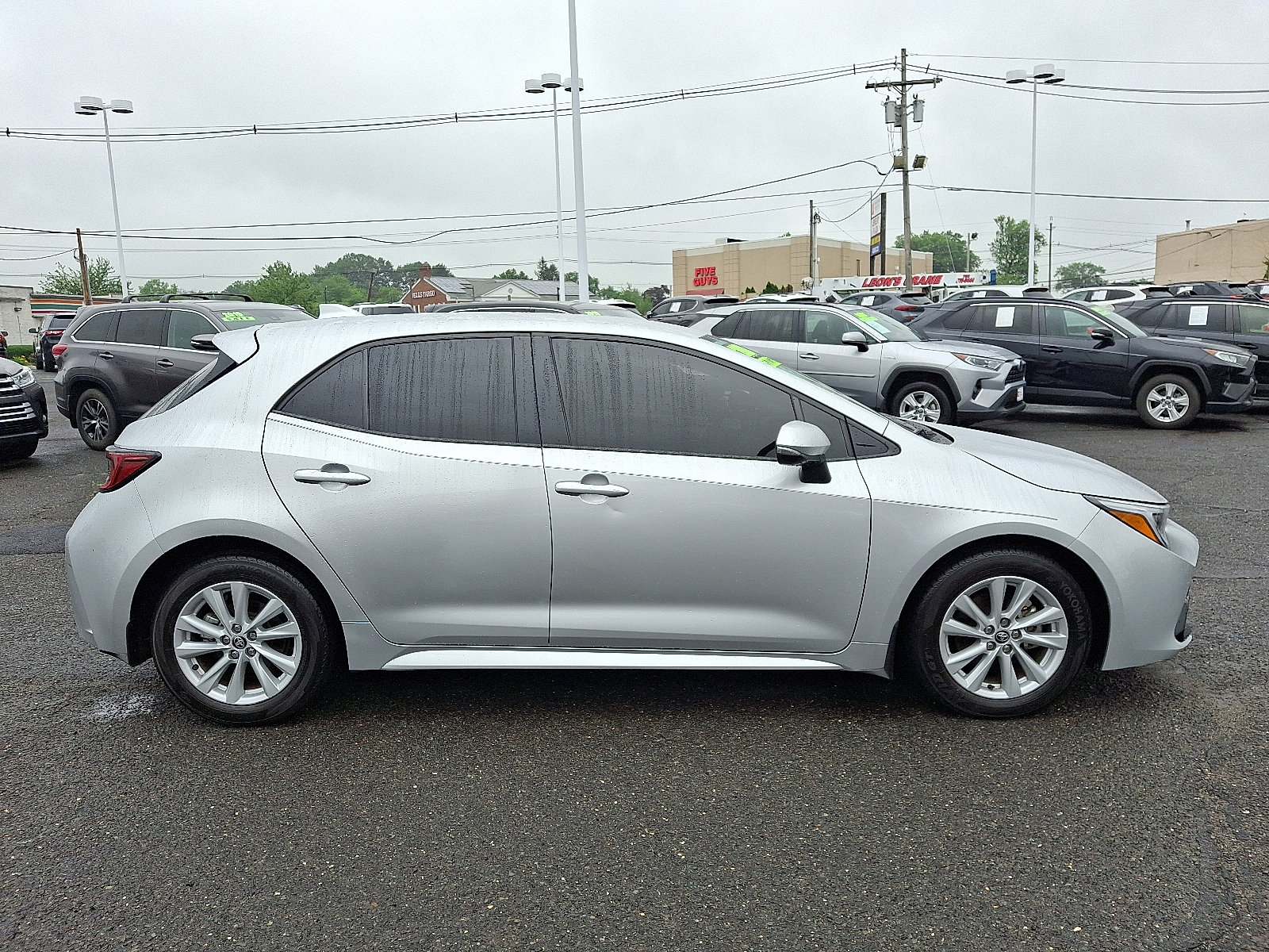 Certified 2023 Toyota Corolla SE w/ Carpet Mat Package (TMS) image 7