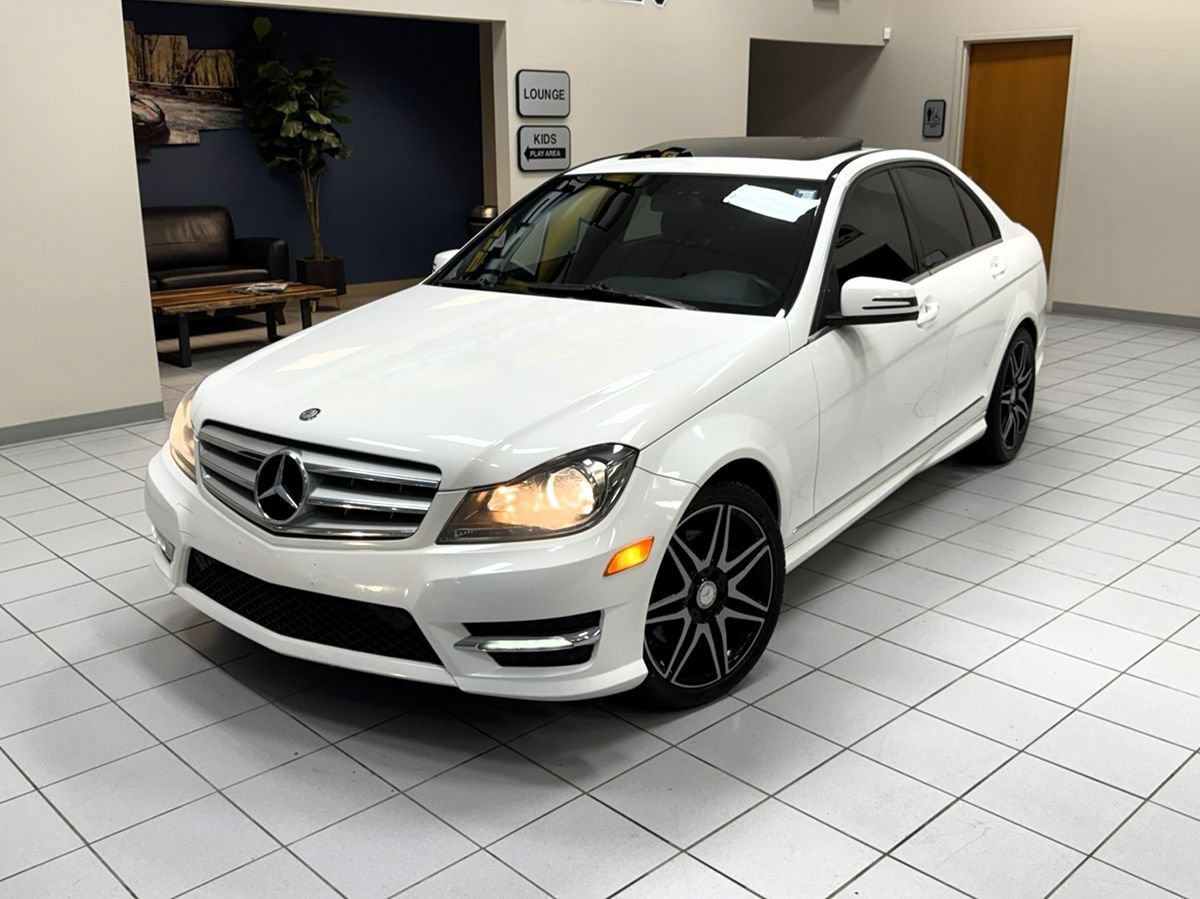 Used 2013 Mercedes-Benz C 300 4MATIC Sedan image 51