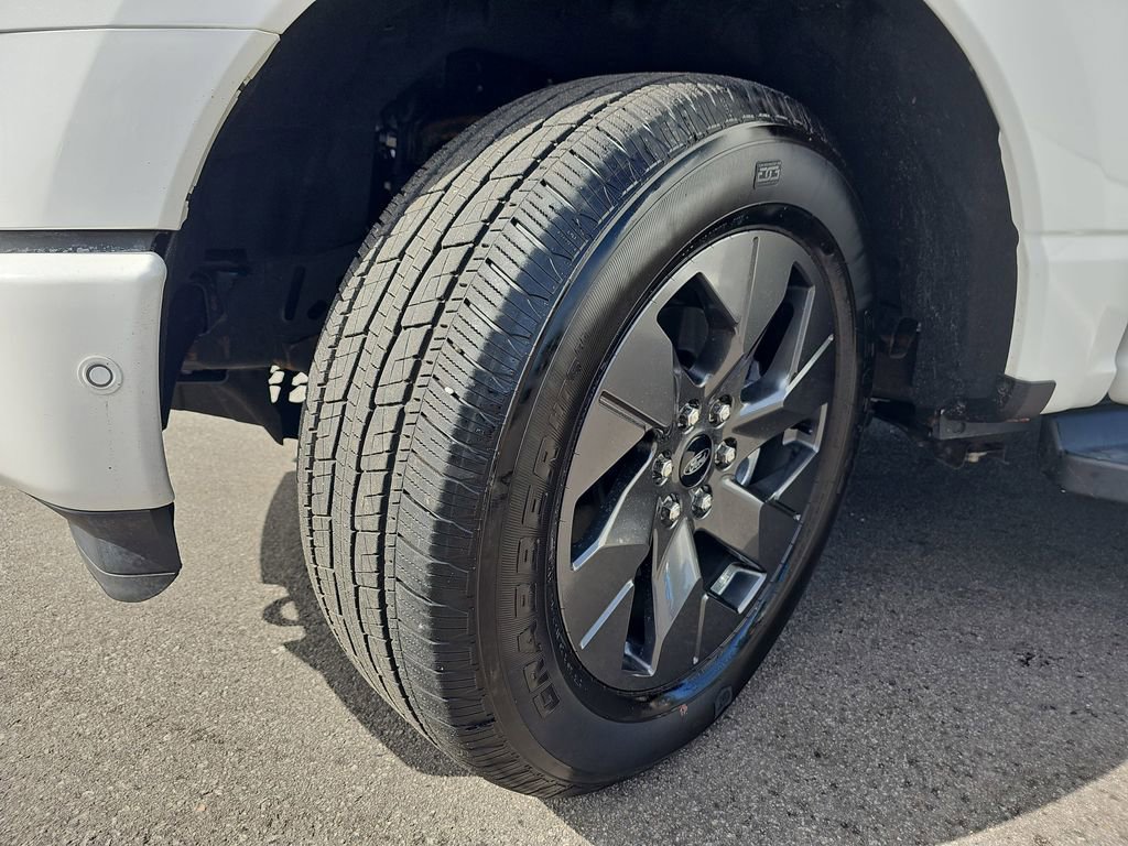 Used 2022 Ford F150 Lightning Lariat AWD/4WD image 35