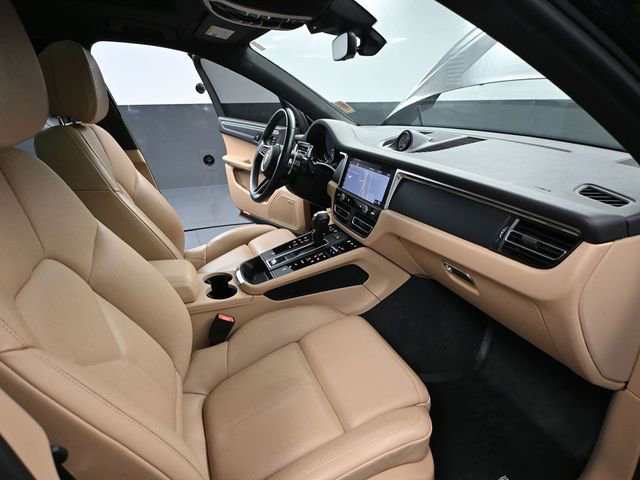 Used 2022 Porsche Macan Base image 54