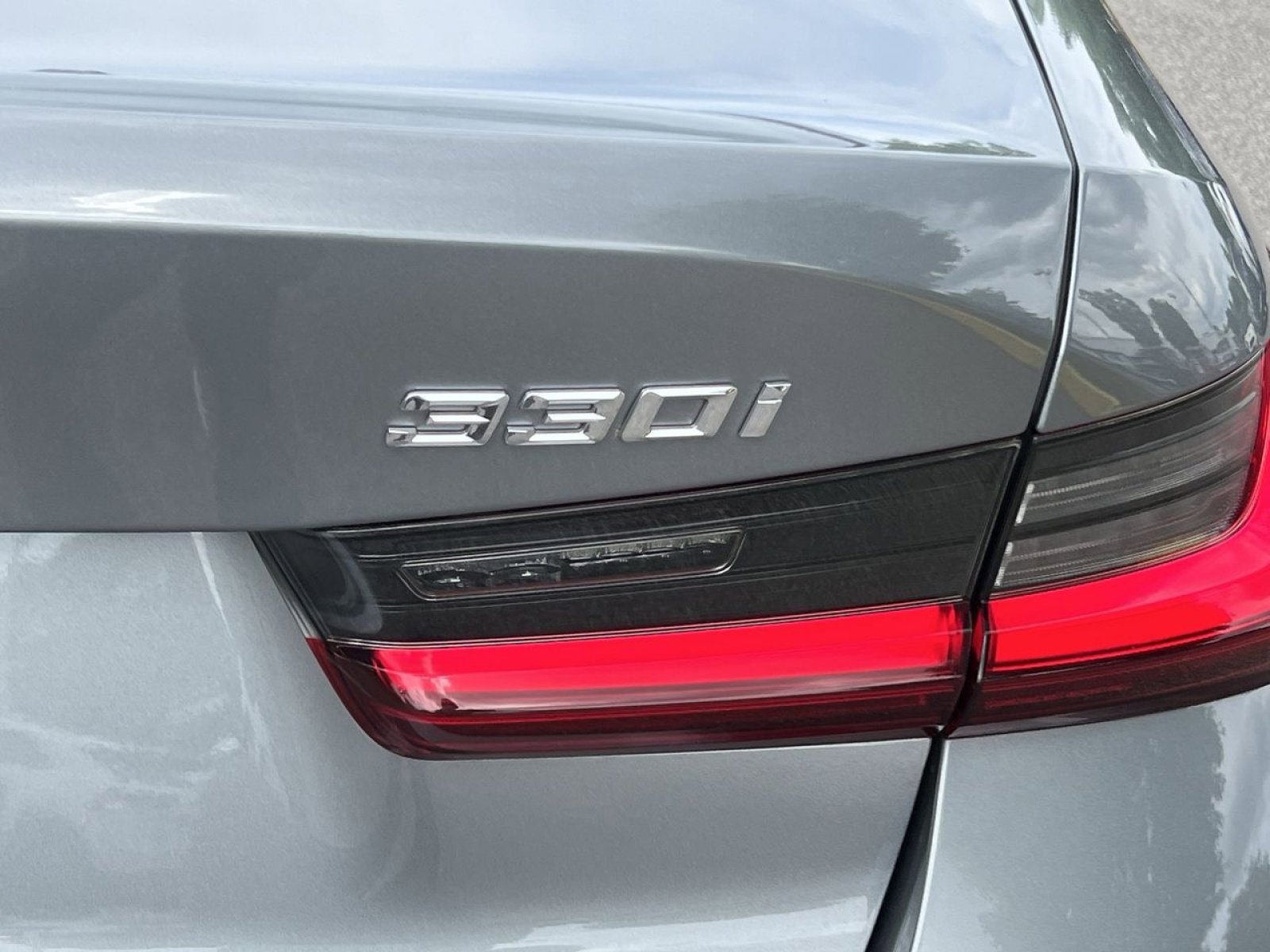 Used 2023 BMW 330i xDrive Sedan w/ Driving Assistance Package image 29